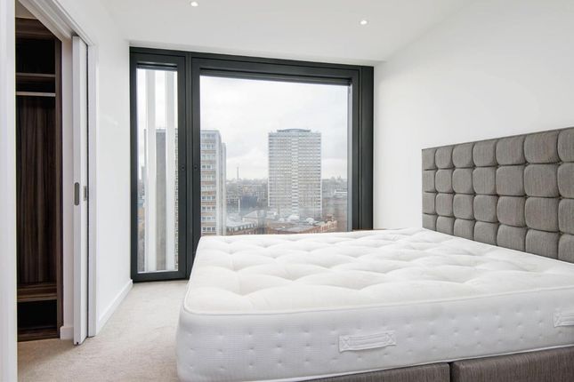 Flat for sale in Chronicle Tower, 261B City Road, London