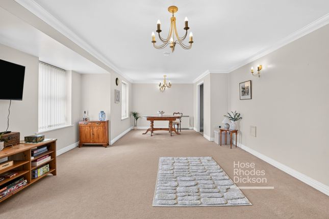 Flat 21, Drake House,, Medina Gardens, Isle of Wight photo 3
