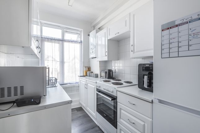 146a, Westmount Road, London photo 3