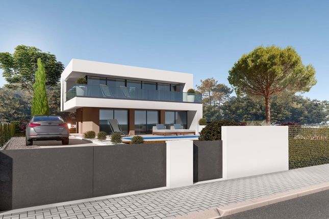 Villa for sale in 2450 Nazaré, Portugal