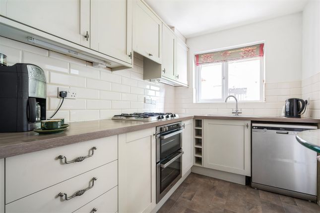 8, Copperwood, Hertford photo 4
