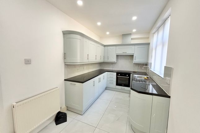 68, Wicklow Drive, Leicester photo 3