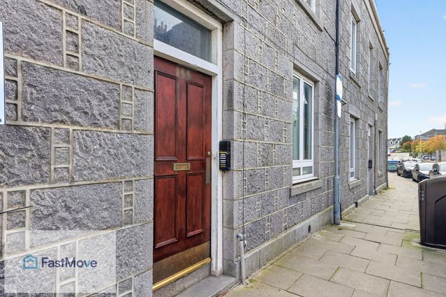 155 Hardgate, Aberdeen photo 2
