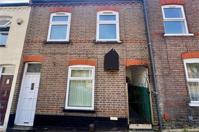 Thumbnail Terraced house for sale in Strathmore Avenue, Luton