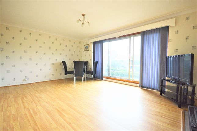 Flat 13, 13 Pine Lodge, Dairyground Road, Stockport photo 3