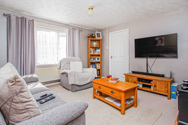 41, Baker Street, Wellingborough photo 4