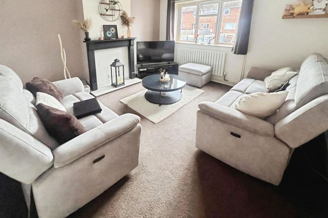 65, Europa Road, Lowestoft photo 3