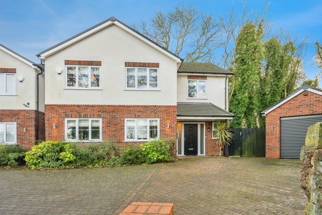 8, St. Marys Close, Sedgley photo 2