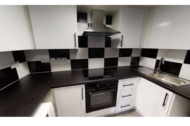 158 St Leonards Road, Windsor, Windsor photo 3