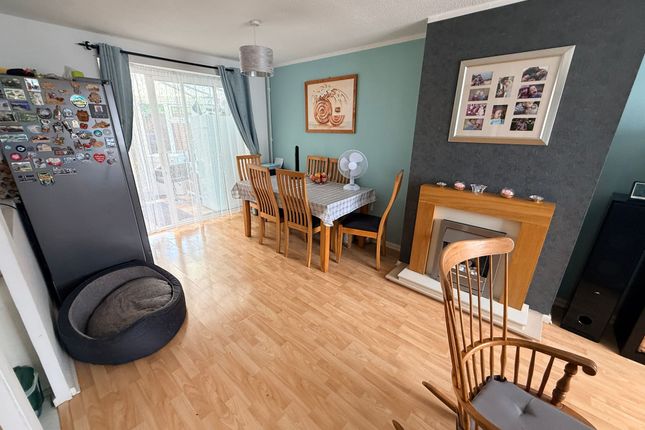 7 Rye Avenue, Cheltenham photo 3