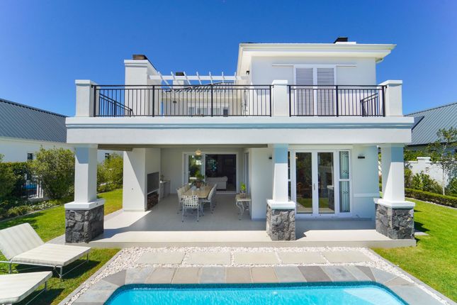 Detached house for sale in 1053 Le Domaine, Val De Vie, Paarl, Western Cape, South Africa