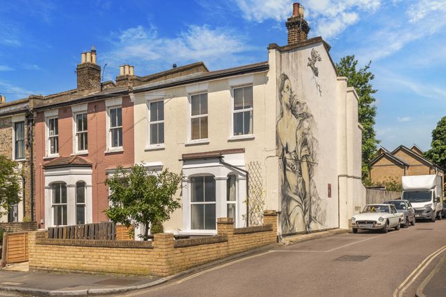 Thumbnail Flat for sale in Consort Road, London