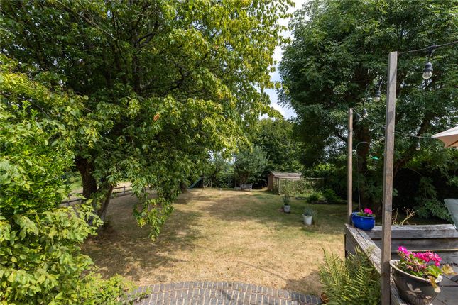 Green Acres,, Green Lane, Farnham photo 4
