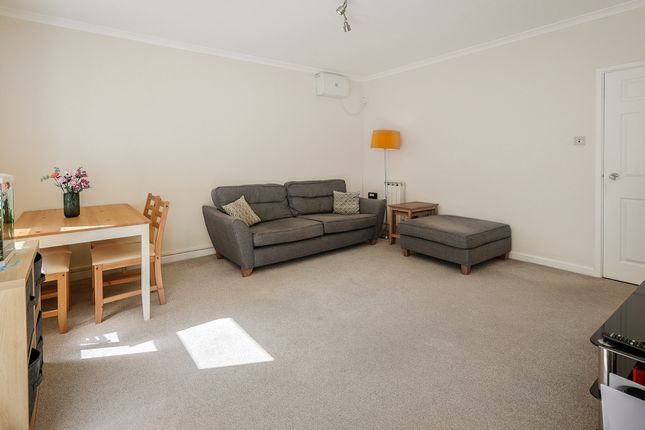 Apartment 2, Millmount, La Charroterie, St Peter Port photo 4
