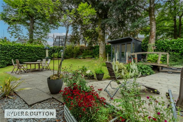 10, Oakenshaw View, Rochdale photo 3