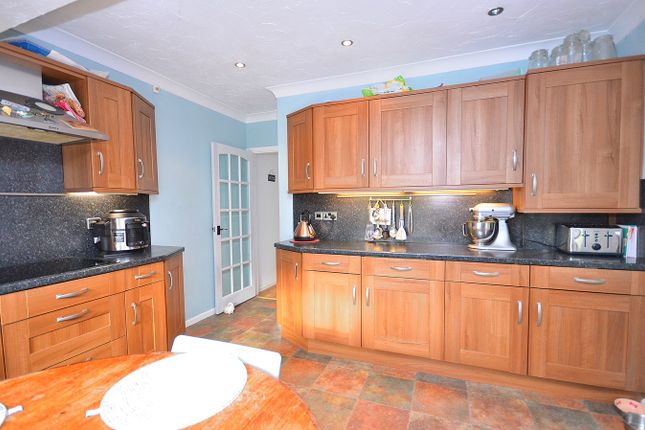Bungalow for sale in Willow Crescent, Great Houghton, Northampton