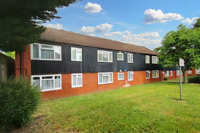 Thumbnail Flat to rent in Hetherington Way, Uxbridge, Greater London