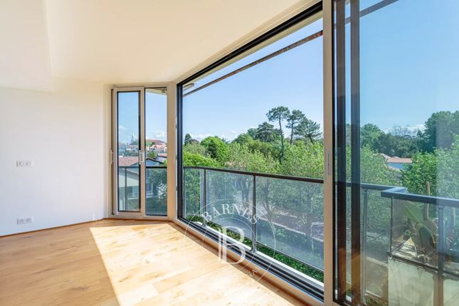 Duplex for sale in Anglet, 64600, France