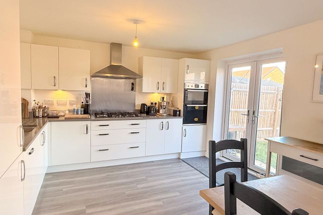 Garrison Meadows, Newbury photo 2