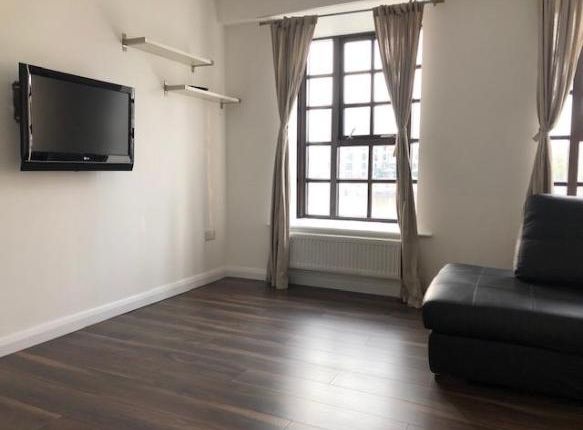 Town house to rent in Rope Street, London