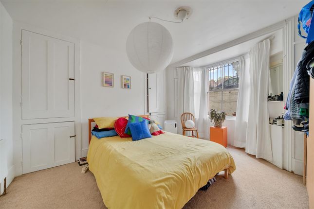 14, Tomlins Grove, London photo 4