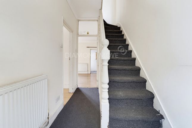17, Livingstone Road, Hounslow photo 2