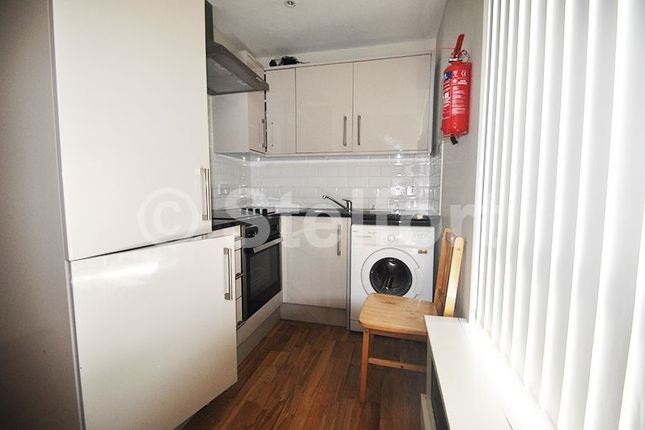 Flat to rent in Vorley Road, London