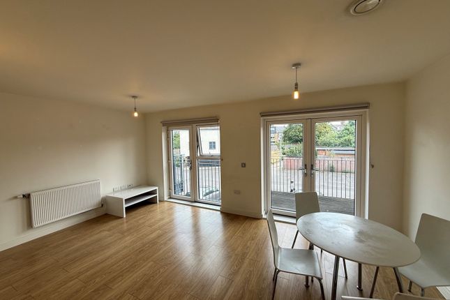 25, Coral Court, Telford Road, LONDON photo 3