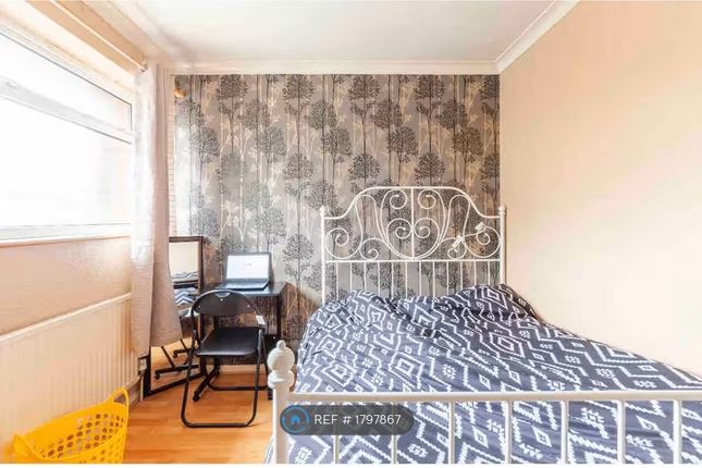 Upstairs Double Bedroom