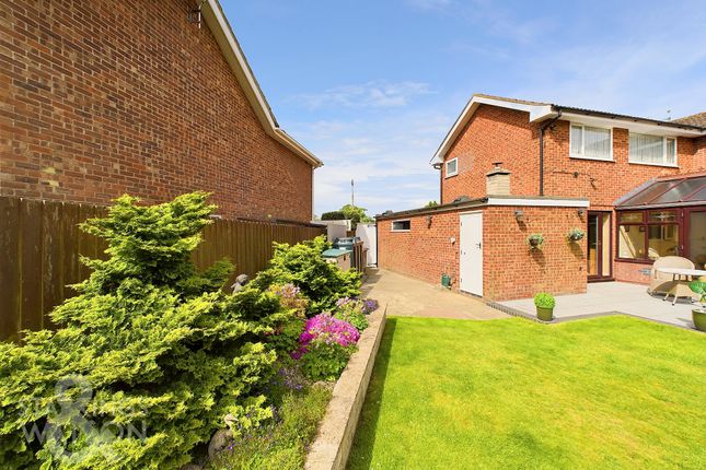 Detached house for sale in Wedgewood Court, Gorleston, Great Yarmouth