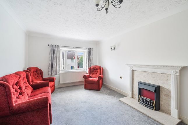 22, Beatrice Lodge, Oxted photo 4