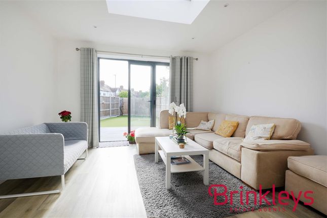 Maisonette for sale in Mcgovern Mansions, 27 Cannon Hill Lane, London
