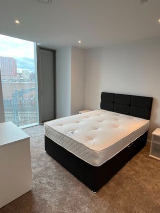 TA 606 Crown View, Manchester photo 5