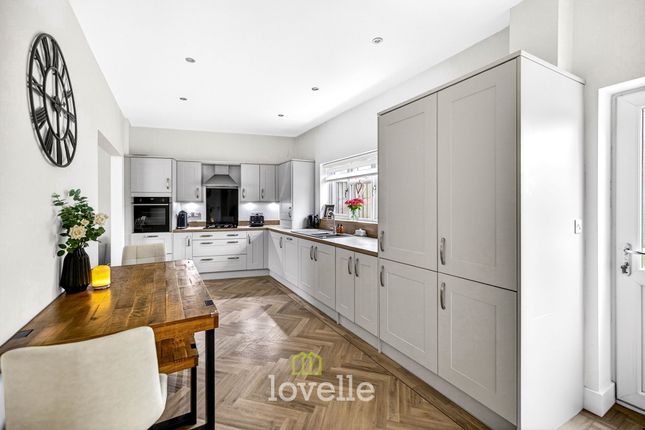 14 Mellor Way, Grimsby photo 3