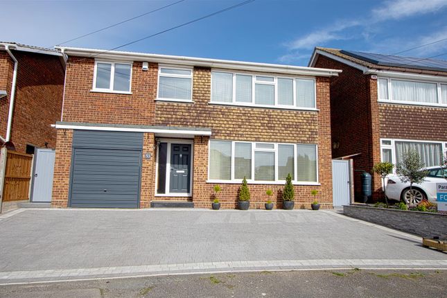 Thumbnail Detached house for sale in Chestnut Avenue, Billericay
