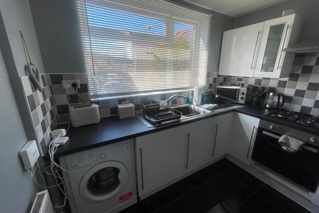 35 Gellionen Road, Swansea photo 4