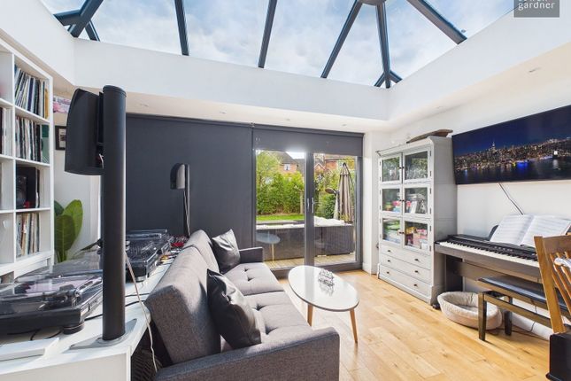 8, Appleby Drive, Rickmansworth photo 3