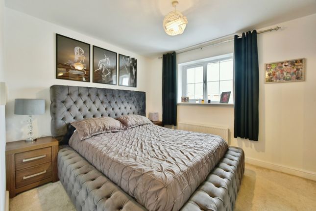 31, Ashby Drive, Sheffield photo 4