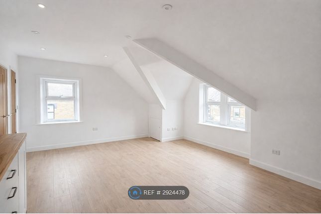 Apt  Elizabethan House, Bradford Road, Brighouse photo 4