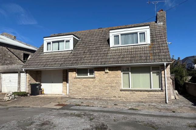 3-bed detached on 104 Victoria Avenue, Swanage, £125,000