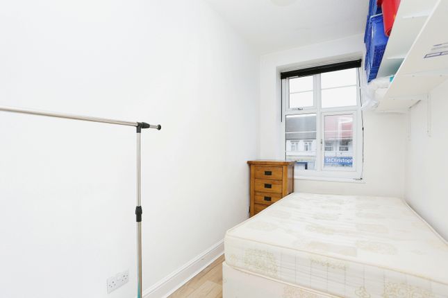 Flat for sale in Bromley Road, Bromley