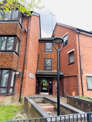 Flat for sale in Brook Avenue, Wembley