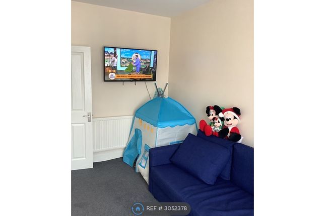 A Orsett Road, Grays photo 5