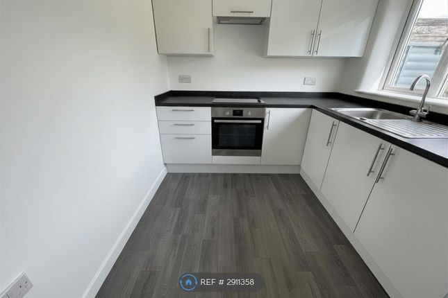 Chiltern Crescent, Warrington photo 2