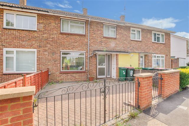 Thumbnail Terraced house to rent in Shackleton Road, Crawley