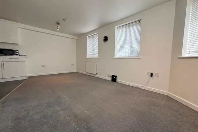 9d, Gordon Road, Thatcham photo 4