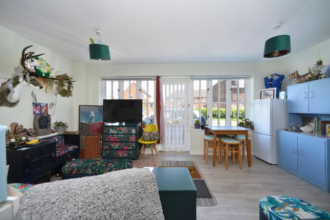 1D Chapel Lane, Chapel Lane, Godalming photo 4