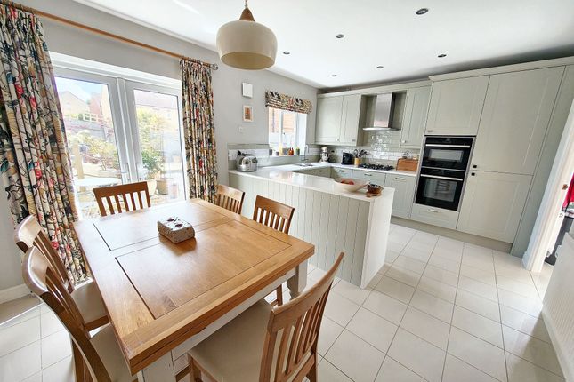 60 Corbin Road, Trowbridge photo 4