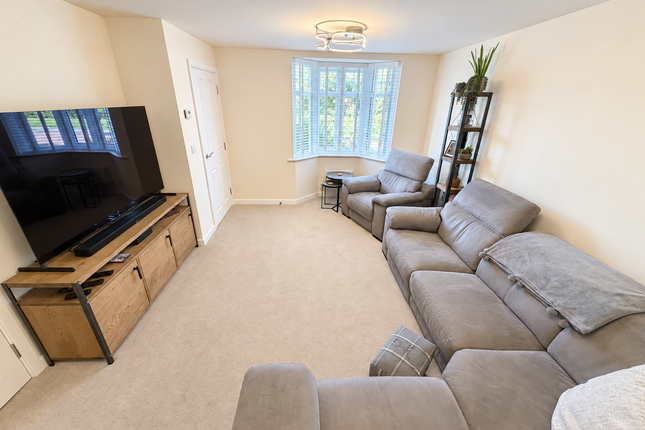 30, Merino Drive, Nuneaton photo 2