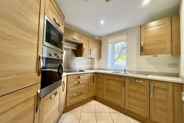 37, Adlington House, Slade Road, Portishead photo 3